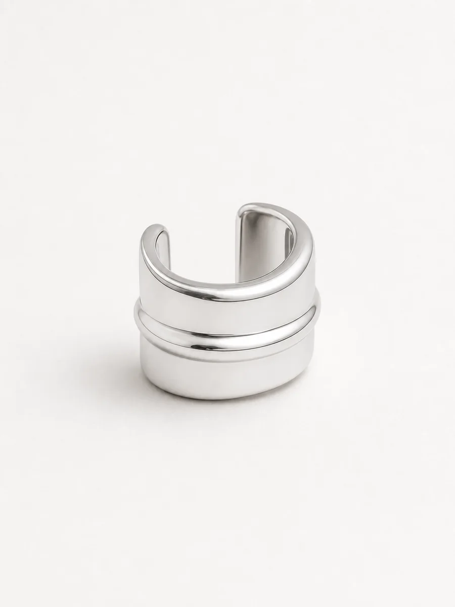 Column Ear Cuff from VELUNE